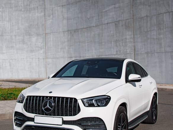 2020 Mercedes-Benz GLE Coupe 400 d II (C167), белый, 8200000 рублей