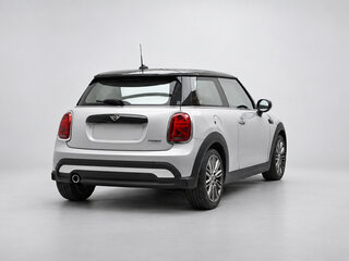 2022 Mini Hatch Cooper III (F55/F56) Рестайлинг 2, серебристый, 1860000 рублей, вид 3