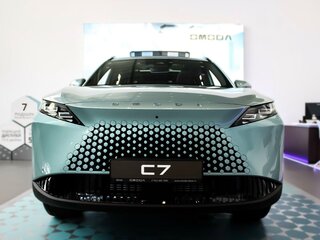 2026 Omoda C7, зелёный, 3299000 рублей, вид 2