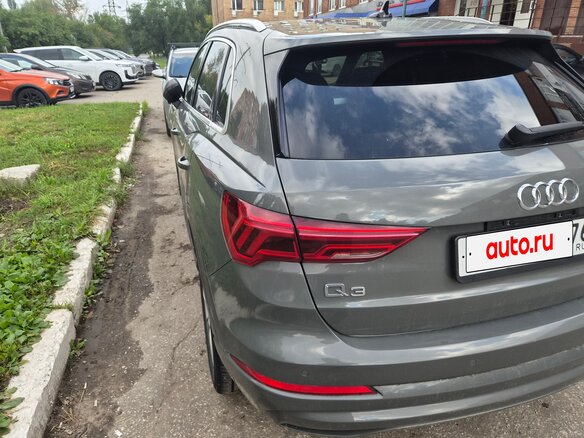 2020 Audi Q3 45 TFSI II (F3), серый, 3500000 рублей - вид 3