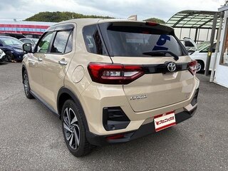2023 Toyota Raize I, бежевый, 1380000 рублей, вид 5