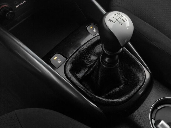 2011 Kia Cerato 5-speed II, белый, 555000 рублей - вид 17