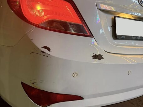 2015 Hyundai Solaris I Рестайлинг, белый, 750000 рублей, вид 4
