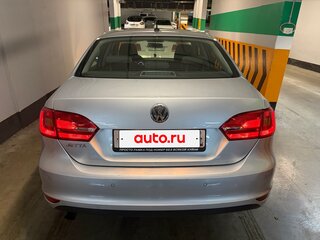 2013 Volkswagen Jetta VI, серебристый, 950000 рублей, вид 3