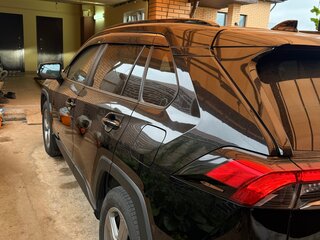 2020 Toyota RAV4 V (XA50), чёрный, 3700000 рублей, вид 4