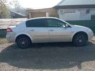 2007 Renault Megane II Рестайлинг, серый, 430000 рублей, вид 3