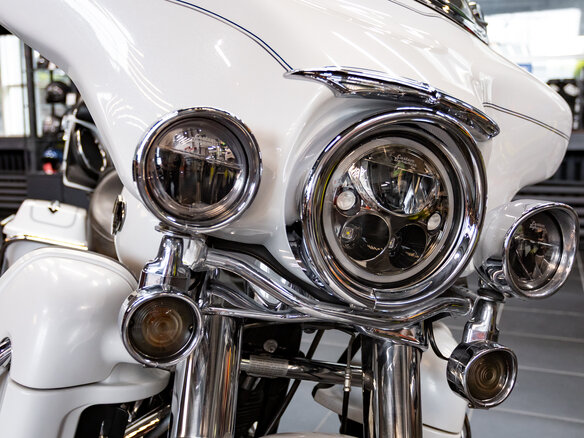 2011 Harley-Davidson Electra Glide, белый, 1100000 рублей - вид 7