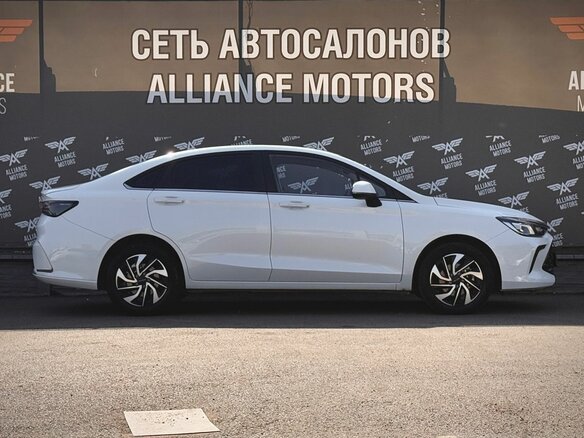 2023 BAIC U5 Plus, белый - вид 8