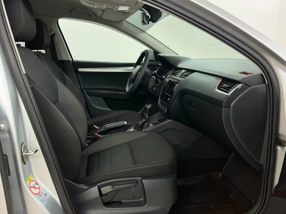 2017 Skoda Octavia III (A7) Рестайлинг, серебристый, 1549000 рублей - вид 10