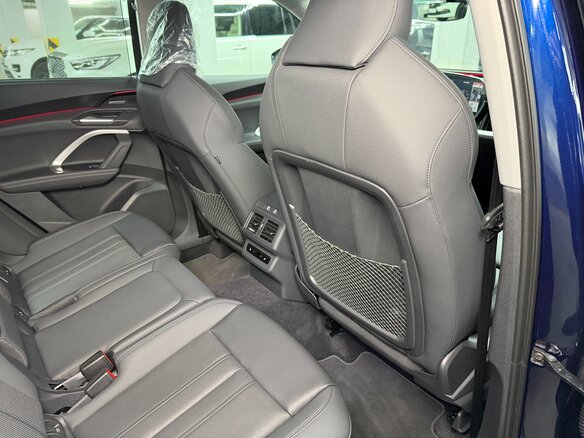 2025 Audi Q5 45 TFSI III (GU), синий, 9600000 рублей - вид 21