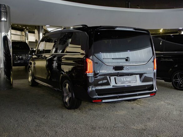2026 Mercedes-Benz V-Класс 300 d экстра длинный III (W447) Рестайлинг 2, чёрный - вид 6