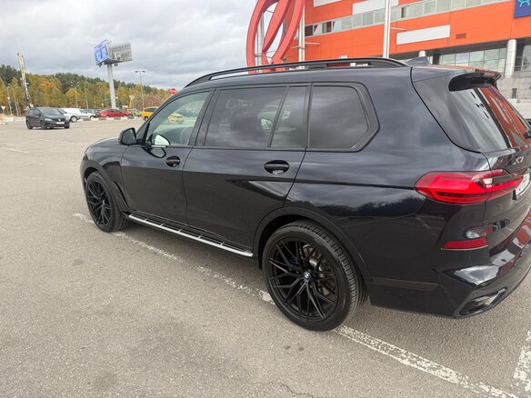 2020 BMW X7 40i I (G07), синий, 6600000 рублей - вид 12