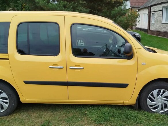 2020 Renault Kangoo II Рестайлинг, жёлтый, 1360000 рублей - вид 4