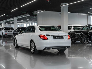 2019 Mercedes-Benz C-Класс 180 IV (W205) Рестайлинг, белый, 2680000 рублей, вид 4