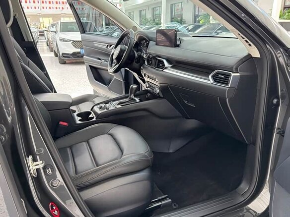 2024 Mazda CX-5 II Рестайлинг, серый, 2800000 рублей - вид 5