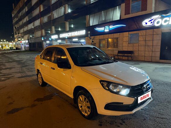 2018 Lada (ВАЗ) Granta I Рестайлинг, белый, 600000 рублей - вид 3