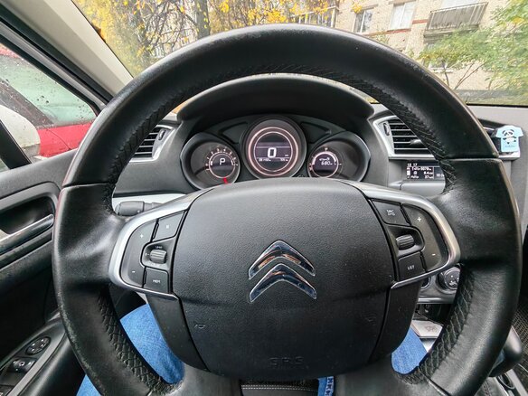 2018 Citroen C4 II Рестайлинг, белый, 1140000 рублей - вид 9
