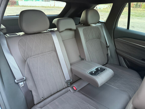 2026 Geely Monjaro (Xingyue L) I Рестайлинг 2 (China Market), белый, 4180000 рублей - вид 20