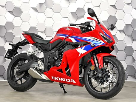 2025 Honda CBR 650R, красный, 1177000 рублей, вид 1