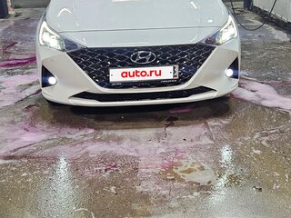 2021 Hyundai Solaris II Рестайлинг, белый, 1540000 рублей, вид 2