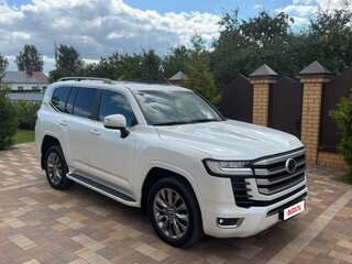 2021 Toyota Land Cruiser 300 Series, белый, 8600000 рублей, вид 5