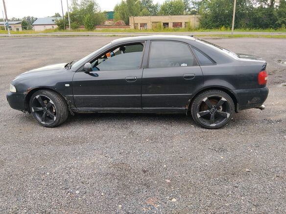 2000 Audi A4 I (B5) Рестайлинг, чёрный, 230000 рублей - вид 3