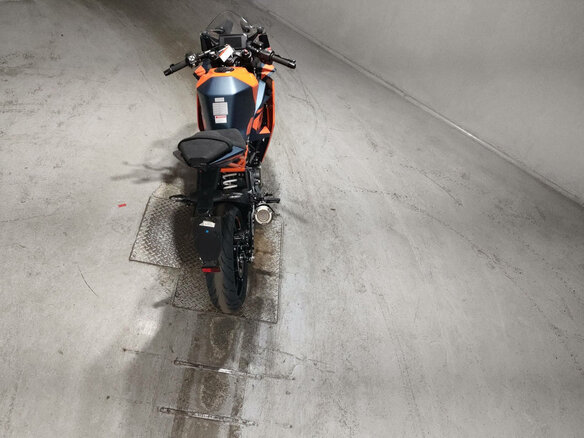 2022 KTM RC 390, оранжевый, 530000 рублей - вид 5