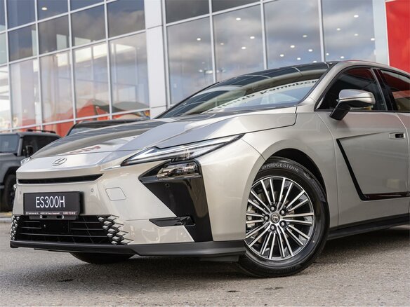 2026 Lexus ES 300h VIII, серый, 7990000 рублей - вид 4