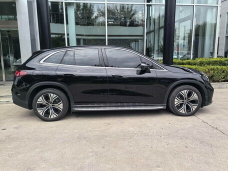 2026 Mercedes-Benz EQE SUV 500, чёрный, 7185000 рублей, вид 5
