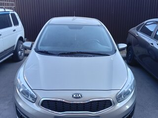 2016 Kia Ceed II Рестайлинг, серебристый, 1000000 рублей, вид 2