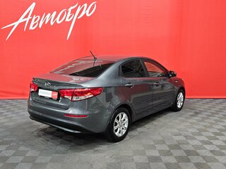 2015 Kia Rio III Рестайлинг, серый, 950000 рублей, вид 5