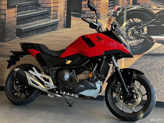 2026 Honda NC 750X, красный, 1530000 рублей, вид 2
