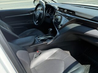 2020 Toyota Camry VIII (XV70), белый, 3400000 рублей, вид 5