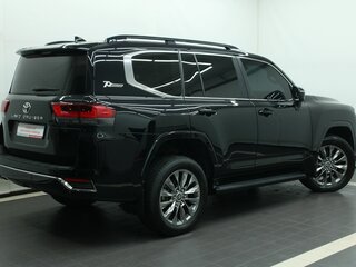 2021 Toyota Land Cruiser 300 Series, чёрный, 10290000 рублей, вид 3