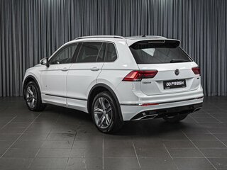 2018 Volkswagen Tiguan II, белый, 2548000 рублей, вид 2
