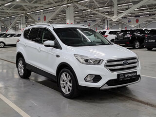 2018 Ford Kuga II Рестайлинг, белый, 1650000 рублей, вид 3
