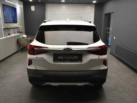 2021 Kia Seltos I, белый - вид 4