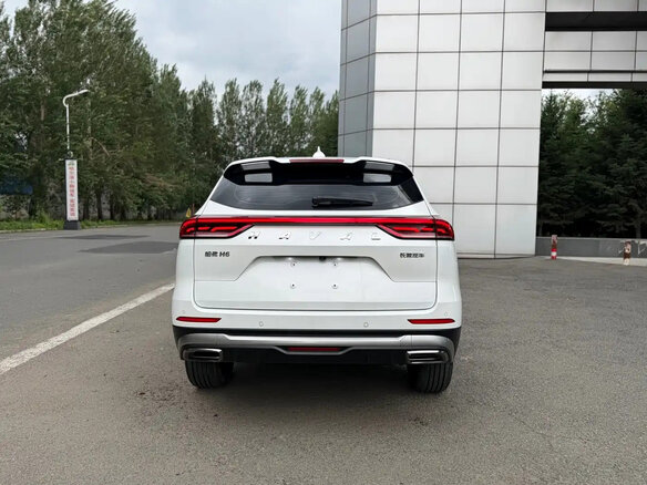 2022 Haval H6 II Рестайлинг, белый, 1305000 рублей - вид 1