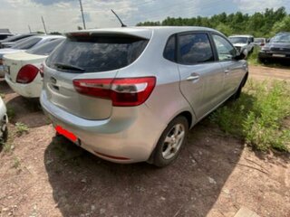 2016 Kia Rio III Рестайлинг, серебристый, 443000 рублей, вид 4