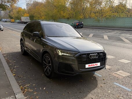 2020 Audi Q7 55 TFSI II (4M) Рестайлинг, серый, 6990000 рублей, вид 1