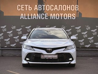 2018 Toyota Camry VIII (XV70), белый, 2395000 рублей, вид 2