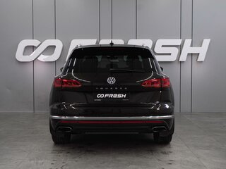 2020 Volkswagen Touareg III, коричневый, 4779000 рублей, вид 4