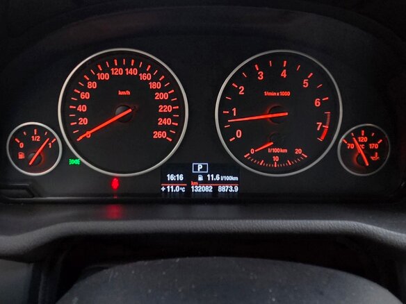 2013 BMW X3 20i xDrive II (F25), белый, 1990000 рублей - вид 22