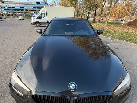 2018 BMW 5 серии 520i VII (G30/G31/G38), чёрный, 3000000 рублей - вид 3