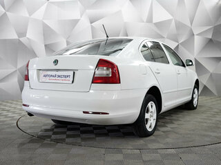 2012 Skoda Octavia II (A5) Рестайлинг, белый, 745000 рублей, вид 5