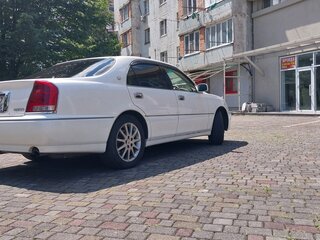 2003 Toyota Crown Majesta III (S170), белый, 1500000 рублей, вид 3