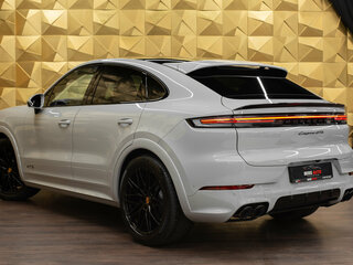 2026 Porsche Cayenne GTS Coupé III Рестайлинг, серый, 23900000 рублей, вид 2