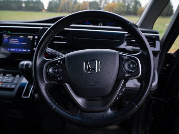 2015 Honda Stepwgn Spada V, чёрный - вид 12