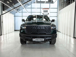 2026 Ram 1500 Crew Cab eTorque V Рестайлинг, зелёный, 10397013 рублей, вид 5