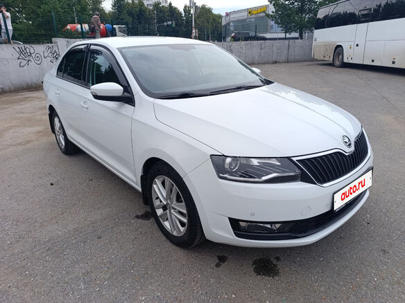 2019 Skoda Rapid I Рестайлинг, белый, 1300000 рублей - вид 2